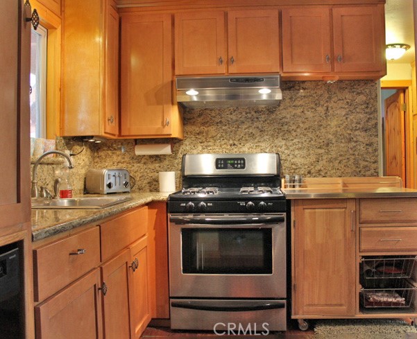Detail Gallery Image 10 of 36 For 43413 Sheephorn Rd, Big Bear Lake,  CA 92315 - 4 Beds | 2/1 Baths