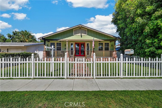 Front Image Thumbnail for CRDW26037817