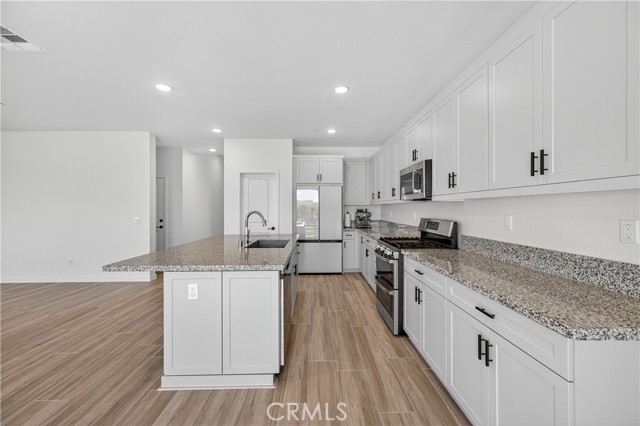 Detail Gallery Image 11 of 40 For 35164 Bergamot Cove, Fallbrook,  CA 92028 - 4 Beds | 3 Baths