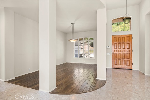 Detail Gallery Image 8 of 53 For 723 Regent Ct, Santa Paula,  CA 93060 - 4 Beds | 2/1 Baths