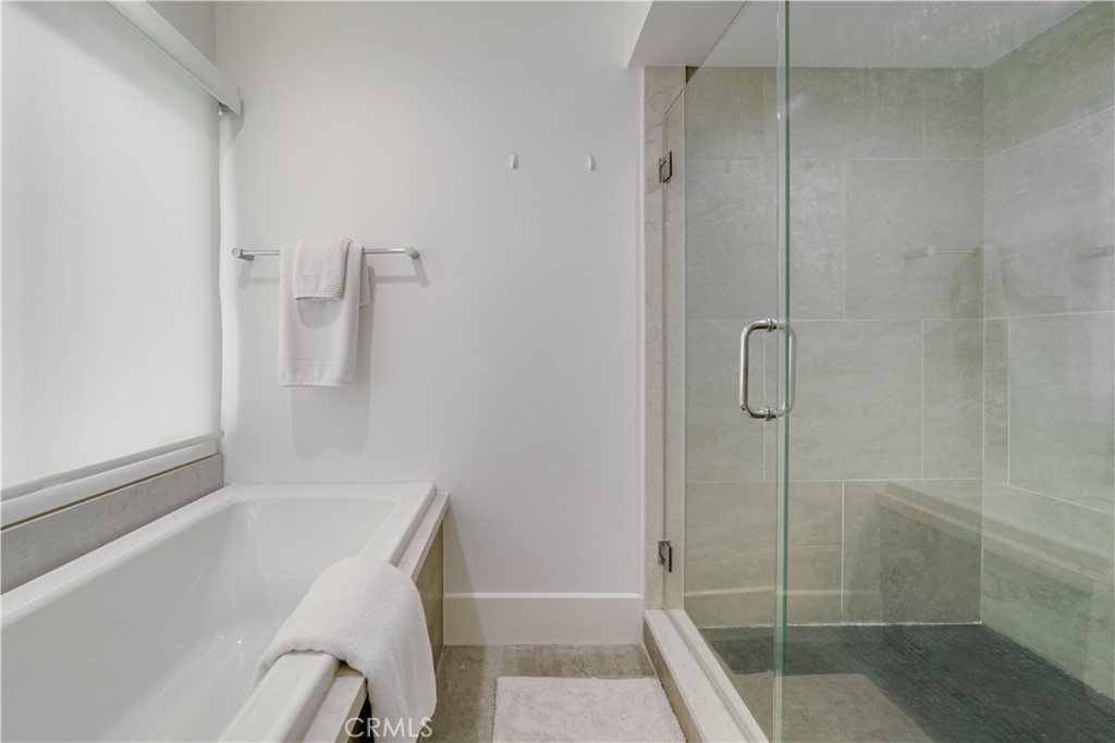 MLS #OC25248780 image #32