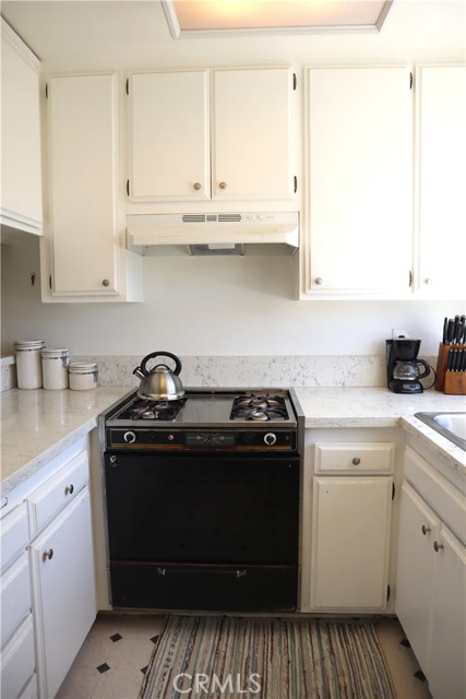 Detail Gallery Image 9 of 25 For 2330 Vanguard Way #F102,  Costa Mesa,  CA 92626 - 2 Beds | 2 Baths