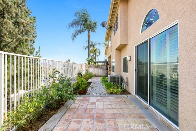 23950 Nicole Way, Yorba Linda CA: https://media.crmls.org/medias/d861b136-aa5b-4176-9219-37655ff33404.jpg
