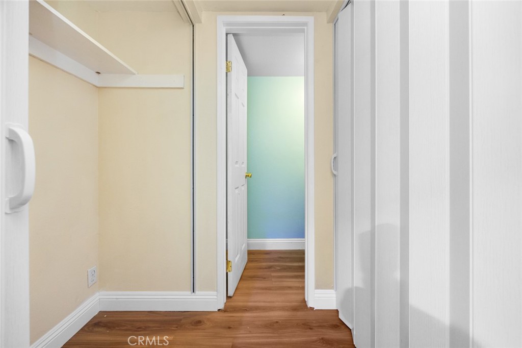 https://media.crmls.org/medias/d861ed33-fe3a-4556-8485-440af77cdbf5.jpg?preset=X-Large