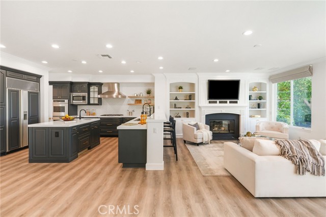 Detail Gallery Image 14 of 64 For 20112 via Cellini, Porter Ranch,  CA 91311 - 4 Beds | 4/1 Baths