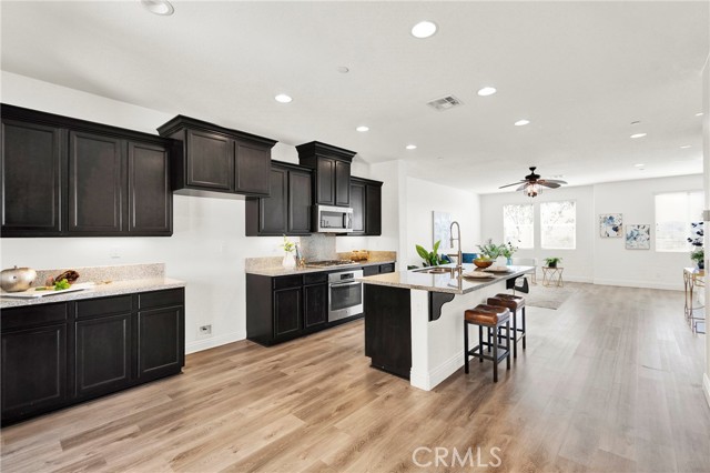 Detail Gallery Image 8 of 40 For 31 Sevilla, Rancho Santa Margarita,  CA 92688 - 3 Beds | 2/1 Baths