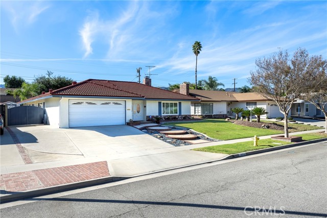 Image 2 for 366 E Kendall St, Corona, CA 92879