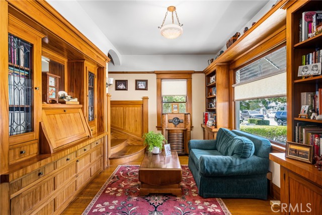 Detail Gallery Image 23 of 39 For 155 N Cleveland St, Orange,  CA 92866 - 4 Beds | 2 Baths