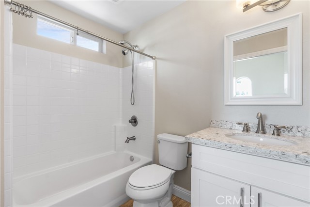 Detail Gallery Image 16 of 20 For 1529 Patricia Ave #6,  Simi Valley,  CA 93065 - 3 Beds | 2/1 Baths