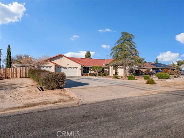 Detail Gallery Image 46 of 62 For 19544 Oneida, Apple Valley,  CA 92307 - 4 Beds | 3 Baths