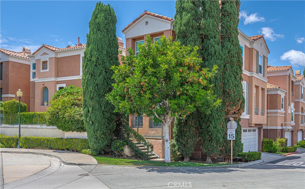 MLS #OC26118290 image #4