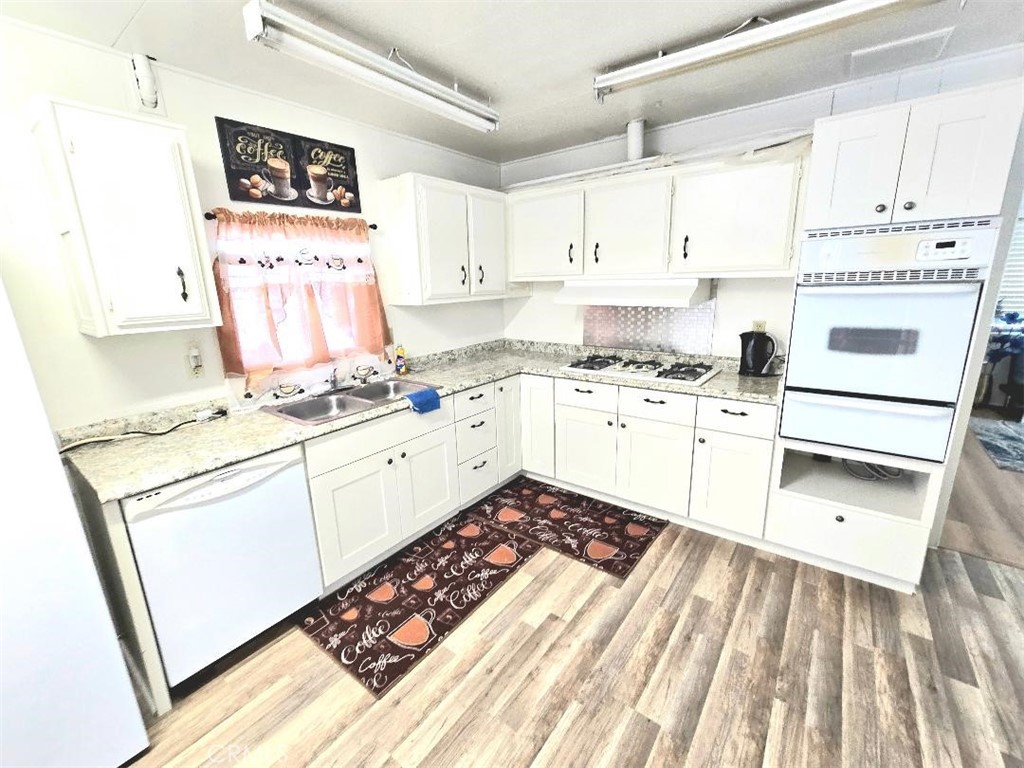 MLS #OC25221547 image #5