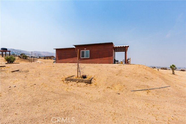 23833 Rancho Street, Apple Valley CA: https://media.crmls.org/medias/d86544f0-75ce-4aa9-b5a9-df81ac6a1c67.jpg