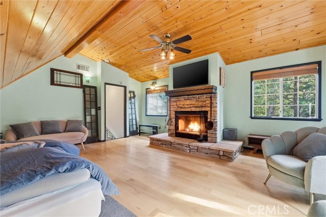 Detail Gallery Image 21 of 46 For 26355 Walnut Hills Dr Aka 276 Augusta Court, Lake Arrowhead,  CA 92352 - 3 Beds | 2/1 Baths