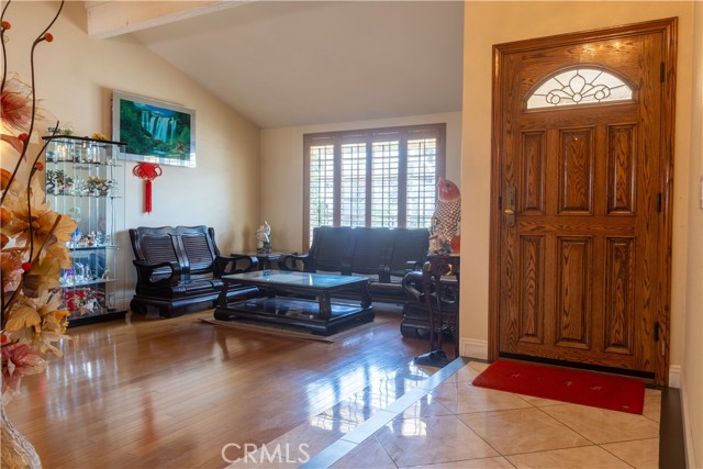 Detail Gallery Image 2 of 22 For 19931 Crestknoll Dr, Yorba Linda,  CA 92886 - 4 Beds | 2 Baths