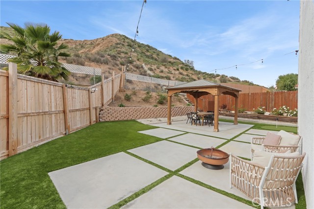 Detail Gallery Image 41 of 49 For 29161 Corales, Canyon Country,  CA 91387 - 3 Beds | 3 Baths