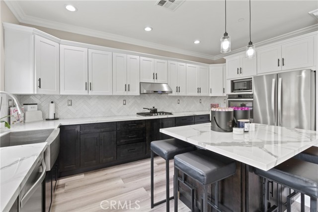 Detail Gallery Image 15 of 44 For 20508 Charlie Ct, Saugus,  CA 91350 - 4 Beds | 3 Baths