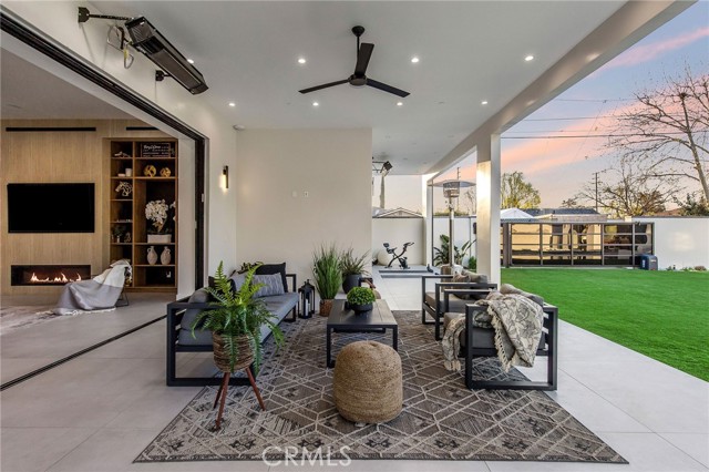 Detail Gallery Image 43 of 75 For 22745 Califa St, Woodland Hills,  CA 91367 - 5 Beds | 4 Baths