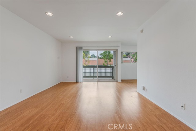 4652 Park Granada, Calabasas CA: https://media.crmls.org/medias/d866e0b5-11a2-4ec3-95ad-6d1f72b5c4fa.jpg