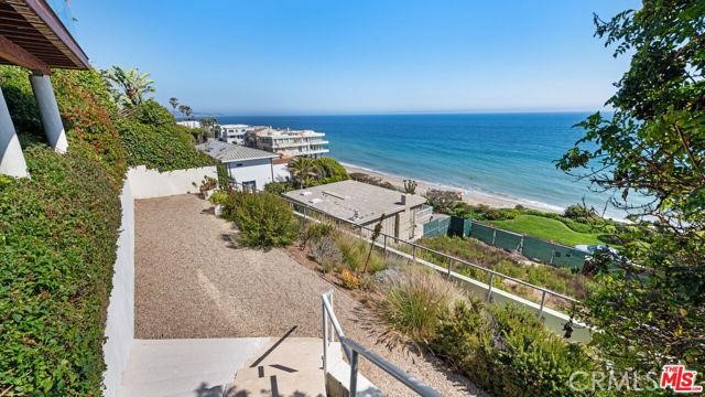 Detail Gallery Image 44 of 69 For 31654 Broad Beach Rd, Malibu,  CA 90265 - 4 Beds | 3/1 Baths