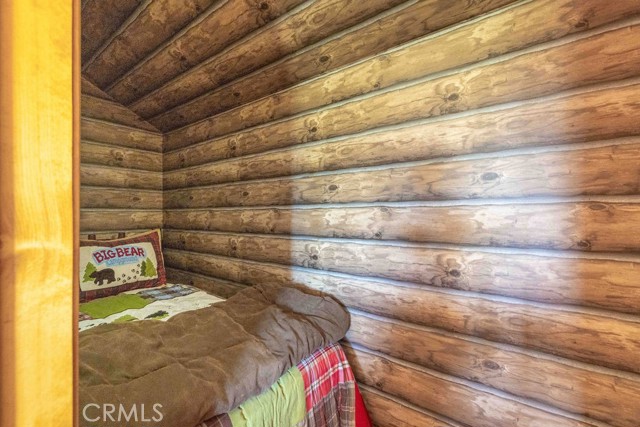 625 Cedar Glen Drive, Big Bear City CA: https://media.crmls.org/medias/d867fd13-3bc2-446a-b521-4f4baa20ba9c.jpg