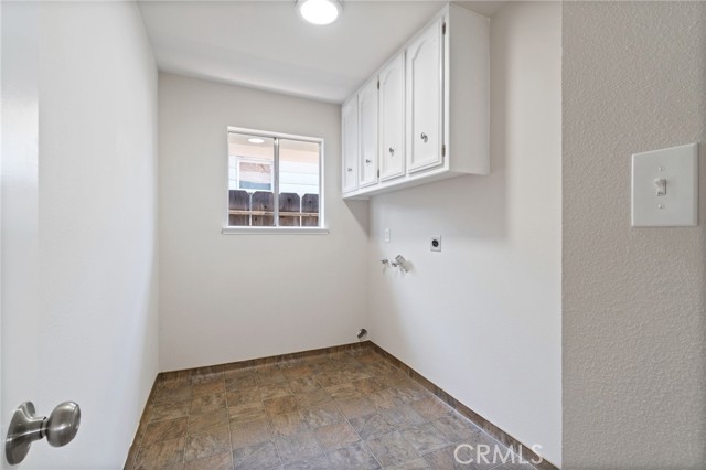 Detail Gallery Image 15 of 33 For 312 Riverside Ave, Chowchilla,  CA 93610 - 3 Beds | 1/1 Baths