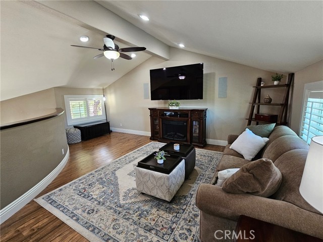 21351 Birdhollow Drive, Rancho Santa Margarita CA: https://media.crmls.org/medias/d868f3aa-ccee-420b-b027-8c0e24b822a0.jpg