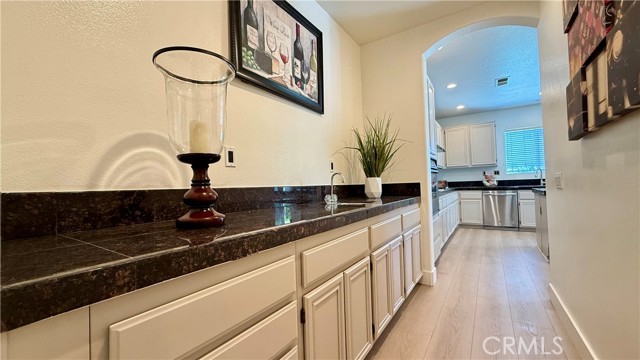 11958 Sunstone Court, Eastvale CA: https://media.crmls.org/medias/d868f8a2-ee52-4c8e-bc1f-9a152099492c.jpg