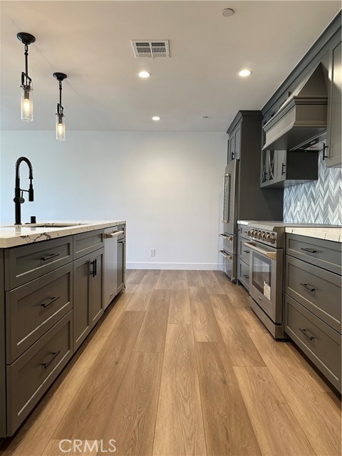 121 Hope St #334, Los Angeles, CA, 90012 121 Hope St #334, Los Angeles, CA, 90012