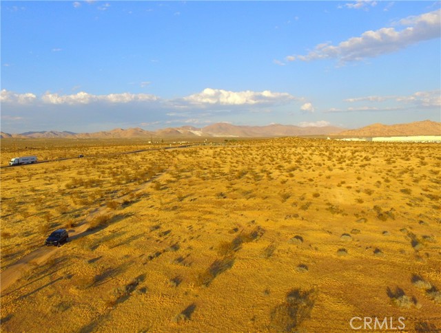 47230212 S of Johnson Road, Apple Valley CA: https://media.crmls.org/medias/d8693900-f7cd-4126-a1be-2c8cdc53e50d.jpg