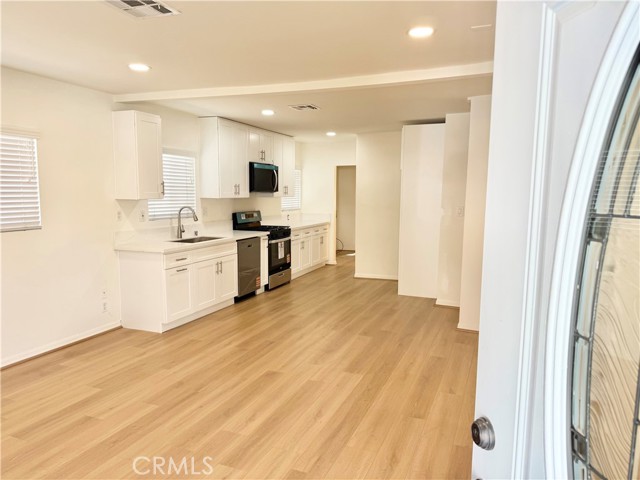 Detail Gallery Image 3 of 38 For 520 W California, Glendale,  CA 91203 - – Beds | – Baths