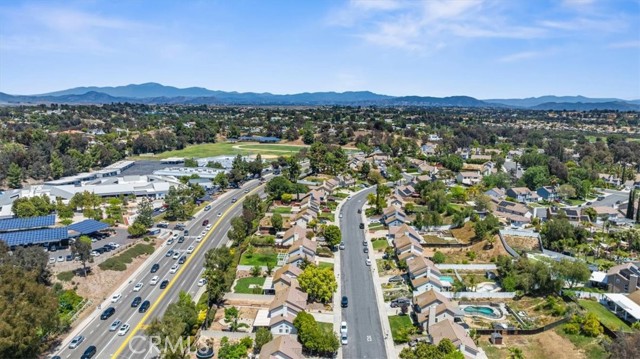 41880 Humber Dr., Temecula CA: https://media.crmls.org/medias/d86b2d35-2458-46e8-b3ad-dd81a11e2714.jpg