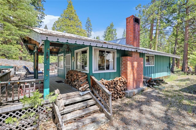 Detail Gallery Image 1 of 1 For 41269 Musick Dr, Shaver Lake,  CA 93664 - 2 Beds | 1 Baths