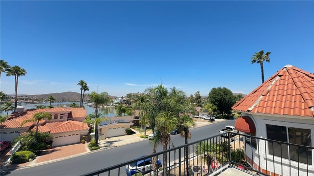 22547 Cascade, Canyon Lake CA: https://media.crmls.org/medias/d86cf8e6-9169-4997-9291-70544c12fb1d.jpg
