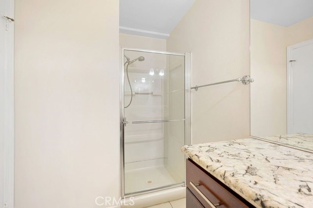 Detail Gallery Image 11 of 24 For 121 Sinclair Ave #206,  Glendale,  CA 91206 - 2 Beds | 2 Baths
