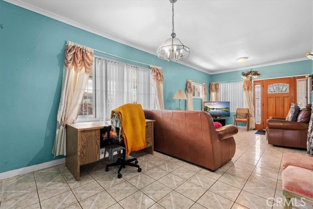 Detail Gallery Image 9 of 35 For 2823 E 6th, Los Angeles,  CA 90023 - 3 Beds | 2 Baths