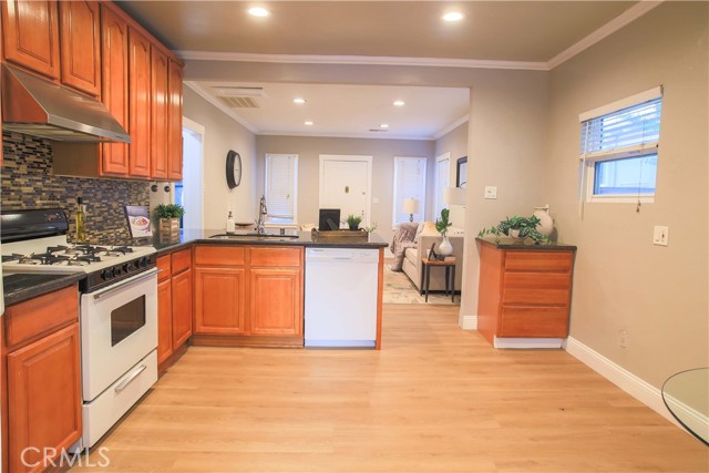 Detail Gallery Image 16 of 30 For 1615 Minturn St, Alameda,  CA 94501 - 2 Beds | 1/1 Baths