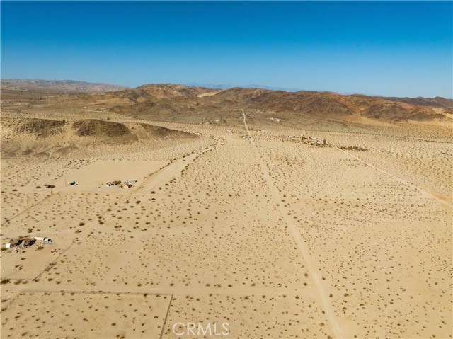 Detail Gallery Image 3 of 25 For 69050 Emerald St, Twentynine Palms,  CA 92277 - – Beds | – Baths