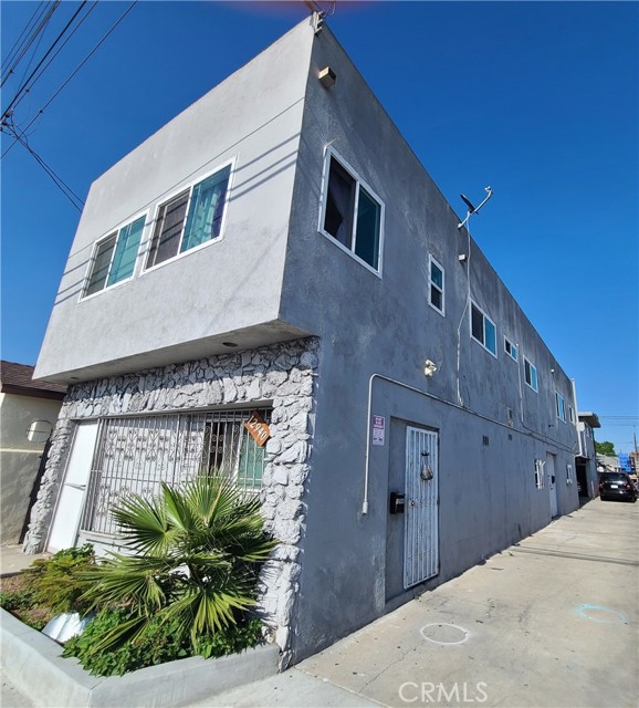 Detail Gallery Image 3 of 11 For 12940 Prairie Ave, Hawthorne,  CA 90250 - – Beds | – Baths