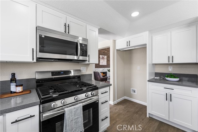 Detail Gallery Image 20 of 62 For 37634 Duffel St, Palmdale,  CA 93552 - 4 Beds | 3 Baths