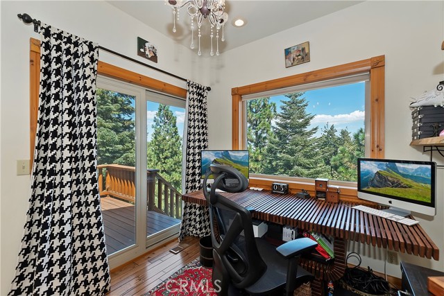 Detail Gallery Image 22 of 58 For 303 N Fairway Dr, Lake Arrowhead,  CA 92352 - 4 Beds | 2/1 Baths