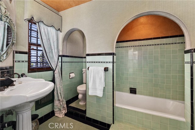 Detail Gallery Image 32 of 65 For 34532 Camino Capistrano, Dana Point,  CA 92624 - 4 Beds | 5/1 Baths