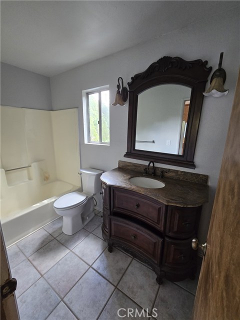 1207 Aleutian, Lake Arrowhead CA: https://media.crmls.org/medias/d8728d72-d793-491e-8eff-1dbd0423e44c.jpg