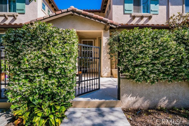 Detail Gallery Image 2 of 28 For 172 via Katrina, Newbury Park,  CA 91320 - 2 Beds | 2/1 Baths