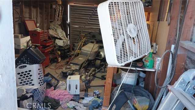 982 E Barnard Street, Blythe CA: https://media.crmls.org/medias/d873c3b0-ba28-4a6a-b0d9-917319771c92.jpg