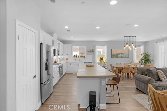 34689 Swan Valley Court, Murrieta CA: https://media.crmls.org/medias/d873faee-36ef-452d-8122-b37c871b7fe2.jpg