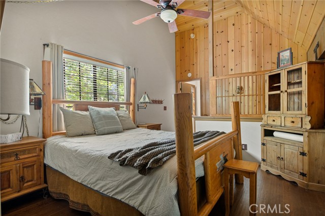 Detail Gallery Image 15 of 32 For 1023 Sandalwood Dr, Lake Arrowhead,  CA 92352 - 3 Beds | 2/1 Baths