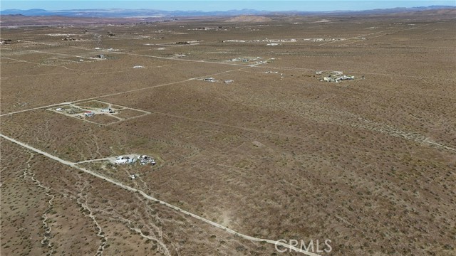 Detail Gallery Image 5 of 12 For 707 Piccolo Dr, Helendale,  CA 92342 - – Beds | – Baths