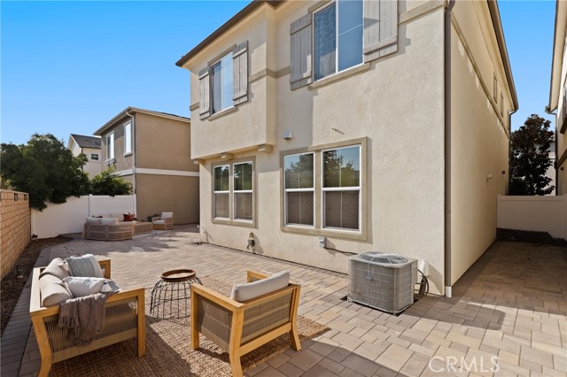 403 Aura Drive, Costa Mesa CA: https://media.crmls.org/medias/d875fa81-36e1-4f29-bd32-8c4bff4cbe0b.jpg