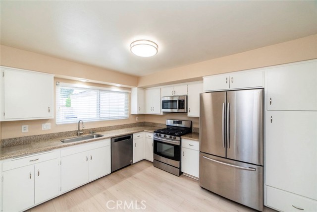 4436 Sandburg Way, Irvine CA: https://media.crmls.org/medias/d877ecd9-77f8-4890-8b18-8ceb1b6bcd69.jpg